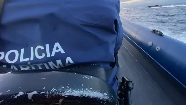 Pessoa morre após despiste de carro no rio Douro em Penafiel
