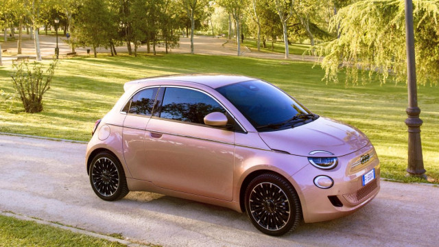 Stellantis suspende produção do Fiat 500e e o motivo não é bom