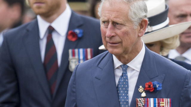 O passo único que pode indicar a reconciliação entre Carlos III e Harry