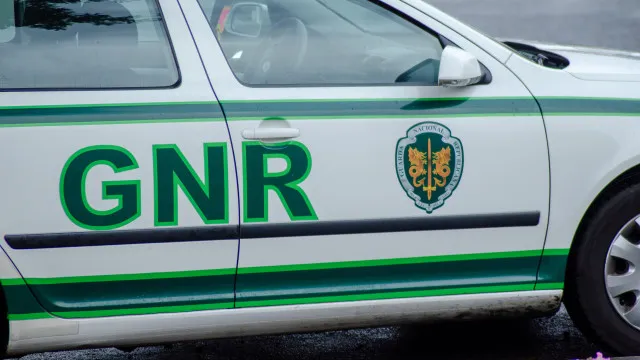 
                    GNR fora de serviço detém homem que atropelou a namorada em Valongo
                