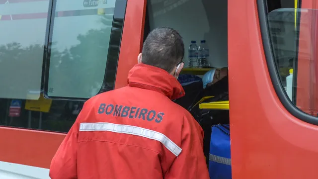 Fogo em AlpiarÃ§a em resoluÃ§Ã£o. "ReforÃ§o de meios foi determinante"