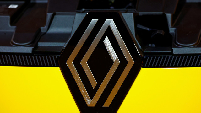 Renault vende 2,47% do capital à Nissan por 380 milhões de euros