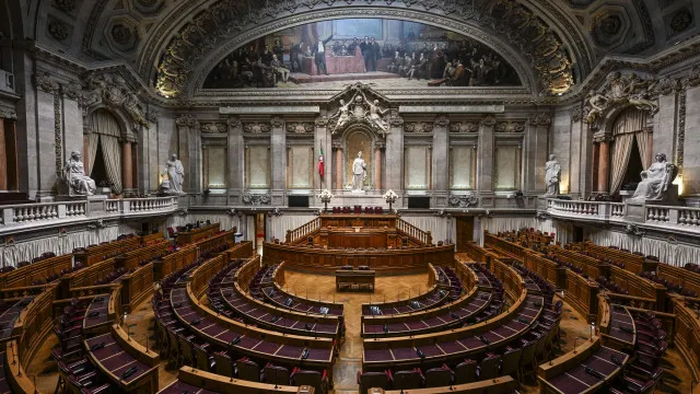 Parlamento saúda comandante sub-regional da Proteção Civil de Coimbra