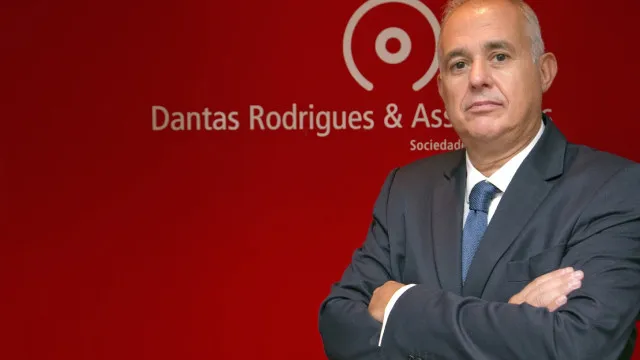 
                    Burlas online: Banco tem de devolver dinheiro e só depois pode discutir
                