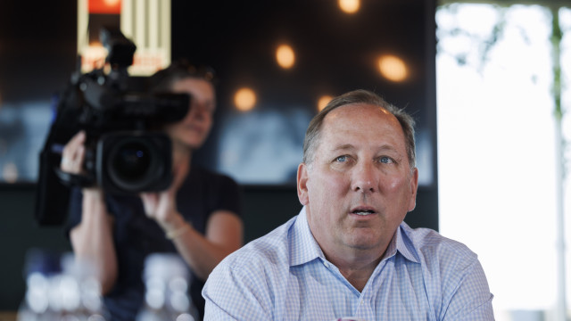 Justiça proíbe venda de jogadores no Botafogo até Textor abrir 'caixa-preta'