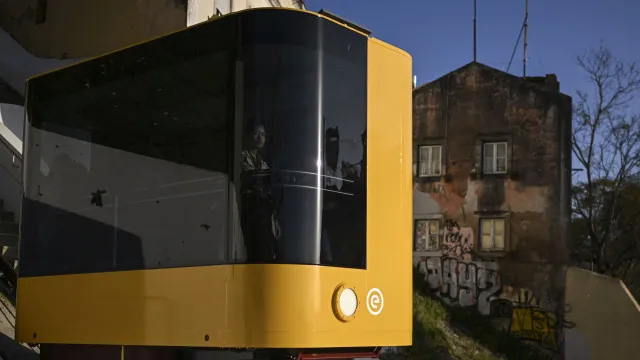 
                    Funicular da Graça alarga horário para operar mais seis horas diárias
                