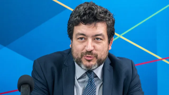 Pedro Delgado Alves mantém críticas a Aguiar-Branco: "Bastante grave"