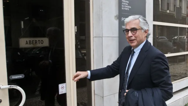 
                    Aguiar-Branco cria grupo para analisar entidades independentes na órbita do parlamento
                