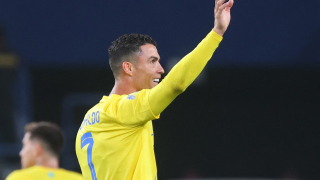 Cristiano Ronaldo cumpriu castigo e já reagiu ao triunfo do Al Nassr