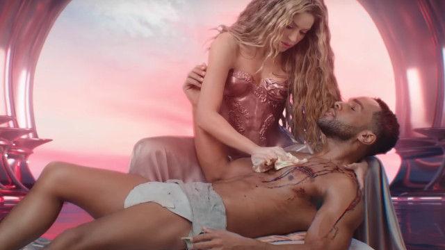 Shakira terá novo namorado... mas amigos não aprovam a relação