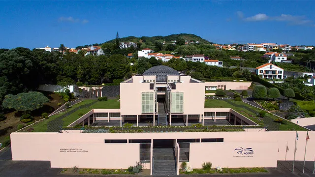 Assembleia Legislativa dos AÃ§ores manifesta pesar pelas vÃtimas