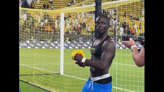 Não há Cristiano Ronaldo, há Sadio Mané. Adeptos do Al Nassr rendidos