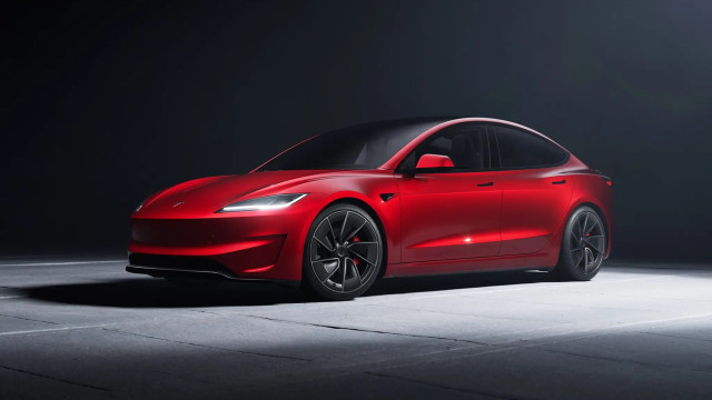 Tesla Model 3 Performance é ainda mais rápido. E já tem preço em Portugal