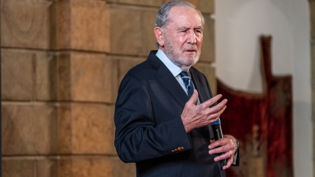 Ramalho Eanes sofre acidente rodoviário em Alcácer do Sal