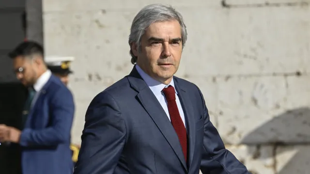 Fragatas: Defesa garante manutenÃ§Ã£o em Portugal e nega intervenÃ§Ã£o da NTG