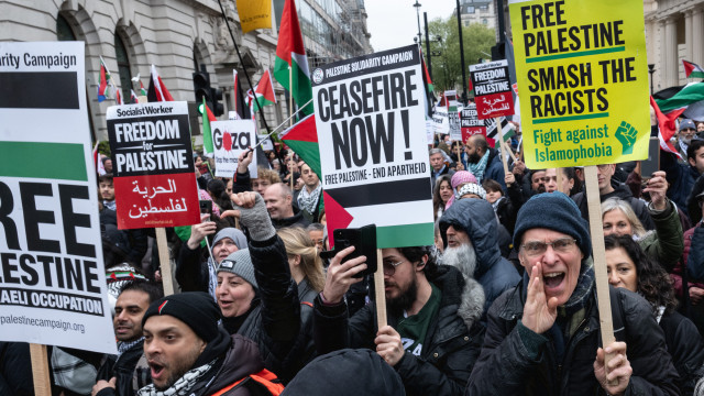 Dezenas de milhares de pessoas em Londres pedem cessar-fogo em Gaza