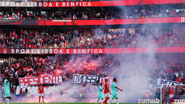 Da revolta à reviravolta. Benfica vence e adia título do Sporting