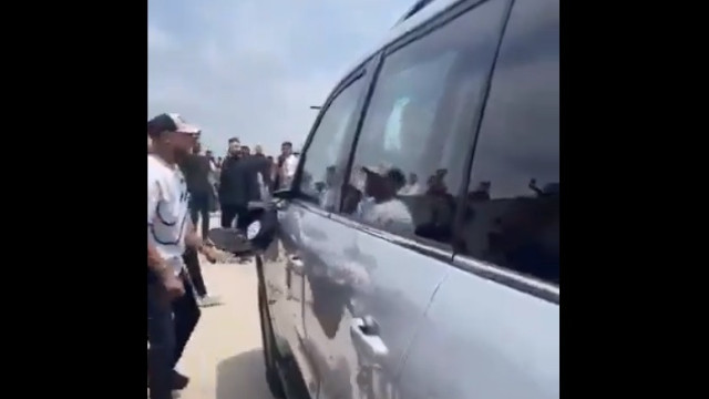 Carro do embaixador alemão atacado junto a universidade na Cisjordânia