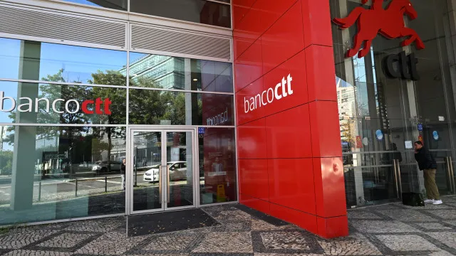 Rendimentos do Banco CTT sobem 8,1% para 74,1 milhões de euros
