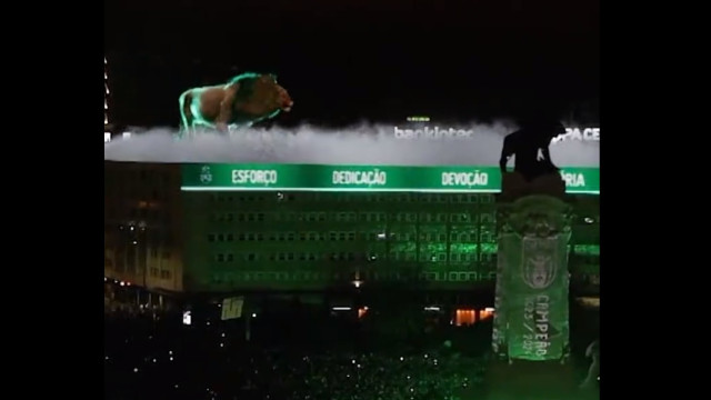Incrível. Sporting mostra leão a 'caminhar' em pleno Marquês de Pombal
