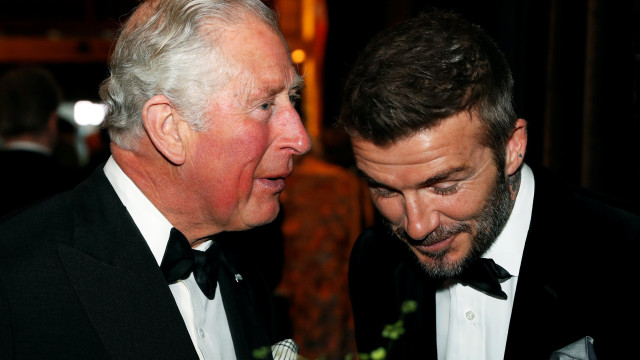 Carlos III não se encontrou com Harry... mas reuniu-se com David Beckham 
