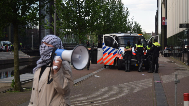 Universidade de Amesterdão encerra dois dias após protestos pró-Palestina