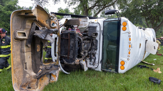 Condutor envolvido em acidente de autocarro na Florida foi detido
