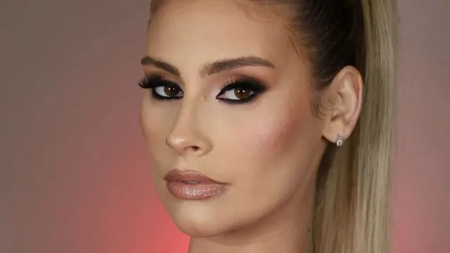 
                    Viver às custas de Badoxa? Bernardina Brito reage a comentários
                