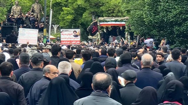 Começaram as cerimónias fúnebres de presidente do Irão Ebrahim Raisi