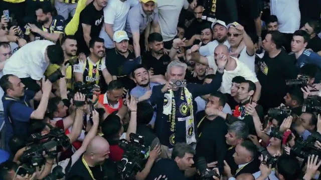 Fenerbahçe mostra bastidores da chegada de José Mourinho à Turquia