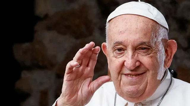 Roma ignora aniversário da morte de Francisco com o Papa ausente em África