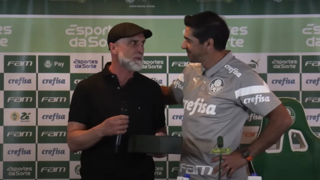 Após duelo no Brasil, Abel oferece presente especial a Álvaro Pacheco