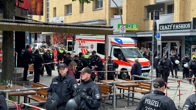 Polícia alemã dispara sobre homem com picareta em fanzone do Euro'2024