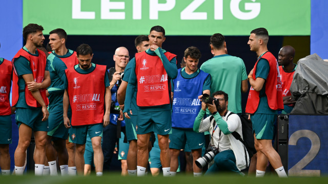 Cristiano Ronaldo e companhia em foco no treino da seleção em Leipzig