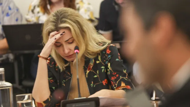
                    Caso gémeas. MP deduz acusação contra 4 arguidos, 1 por burla qualificada
                