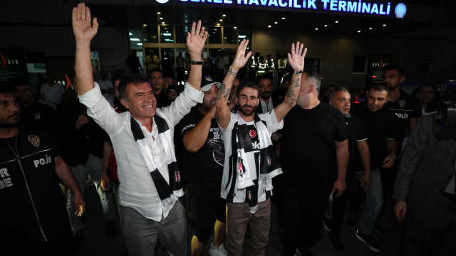 Rafa reage após assinar pelo Besiktas: 