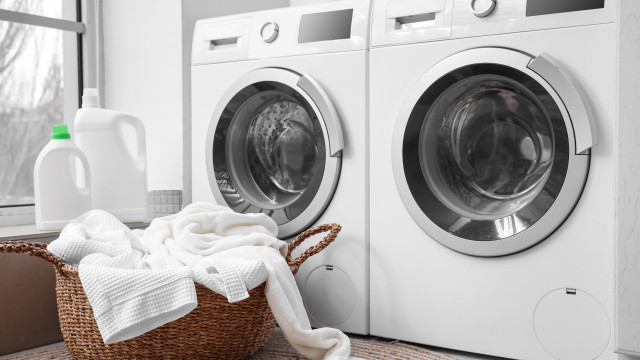 O erro comum que pode estar a danificar a máquina de lavar roupa