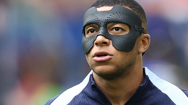 Novo jogo, nova máscara: Mbappé em foco no França-Bélgica 