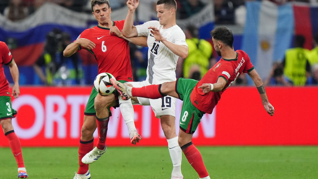 [0-0] Portugal-Eslovénia: Recomeça a partida