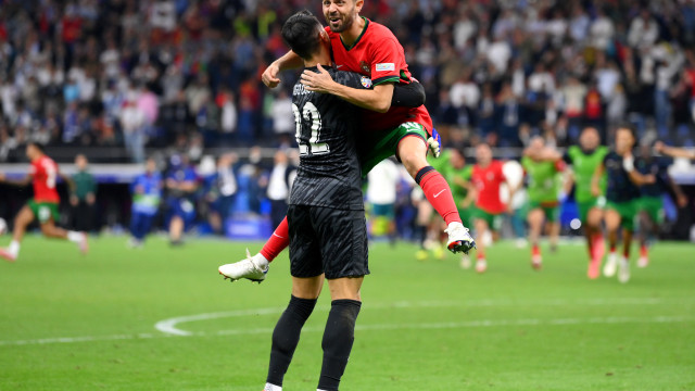 Super Diogo Costa coloca Portugal nos 'quartos' do Euro'2024