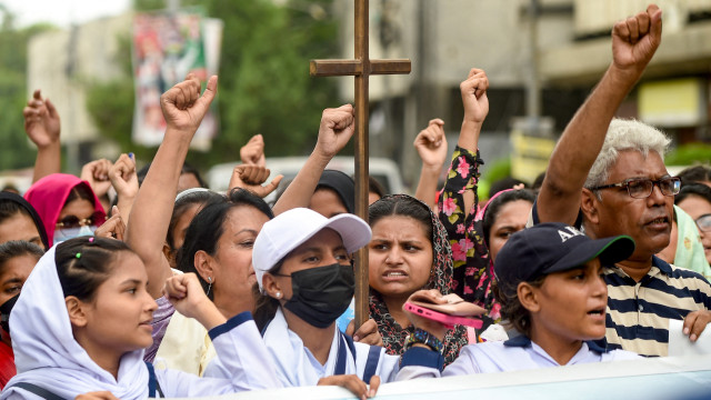 Manifestação no Paquistão após sentença de morte a cristão por blasfémia