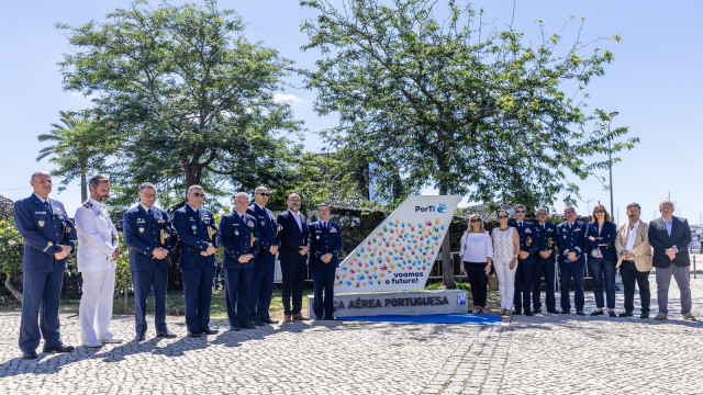 Força Aérea assinala 72.º aniversário com monumento comemorativo