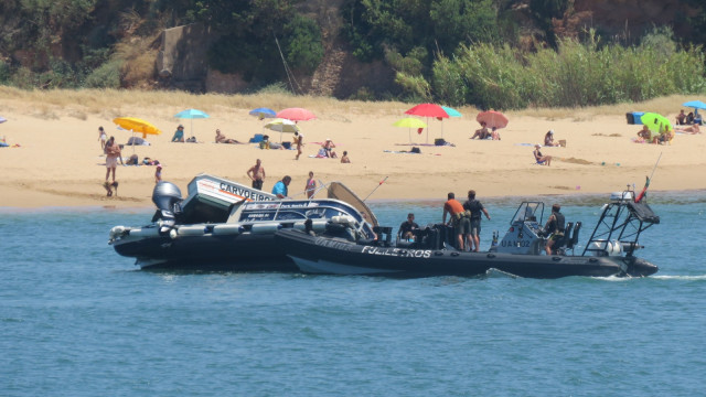 Três feridos após colisão de duas embarcações no rio Arade em Portimão