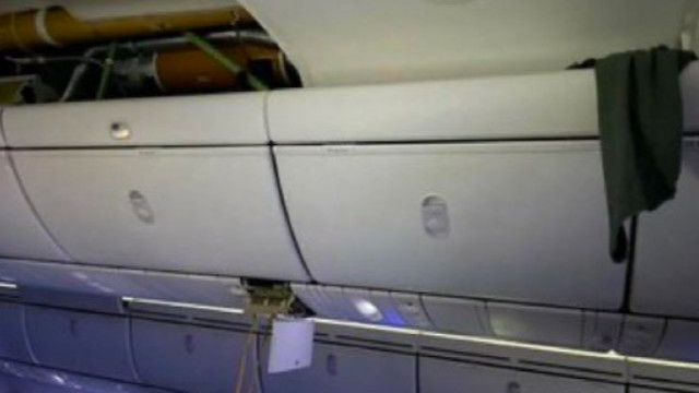 Turbulência em voo faz homem 'voar' para compartimento superior de avião