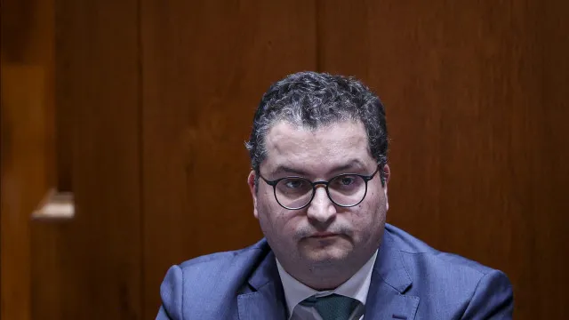 Governo: PSU “é incentivo ao trabalho” e evita “desperdiçar mão-de-obra”
