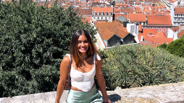 Larissa Teófilo viajou para Portugal e assumiu novo namoro
