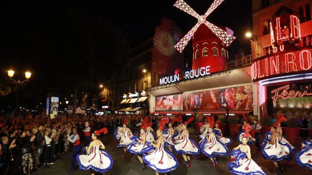 Moulin Rouge inaugura novas pás a tempo dos Jogos Olímpicos de Paris