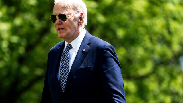 Sobe número de democratas que pedem que Biden desista das presidenciais