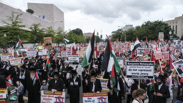 Milhares protestam junto do Capitólio antes de discurso de Netanyahu