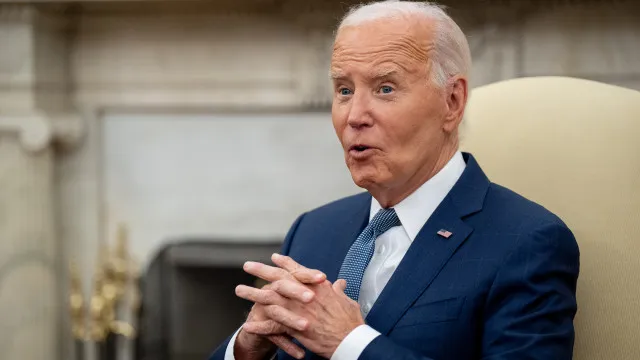 
                    Biden chama Trump de 